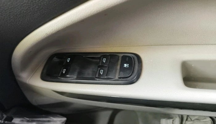 2016 Ford Ecosport TITANIUM 1.5L DIESEL, Diesel, Manual, 1,06,867 km, interior