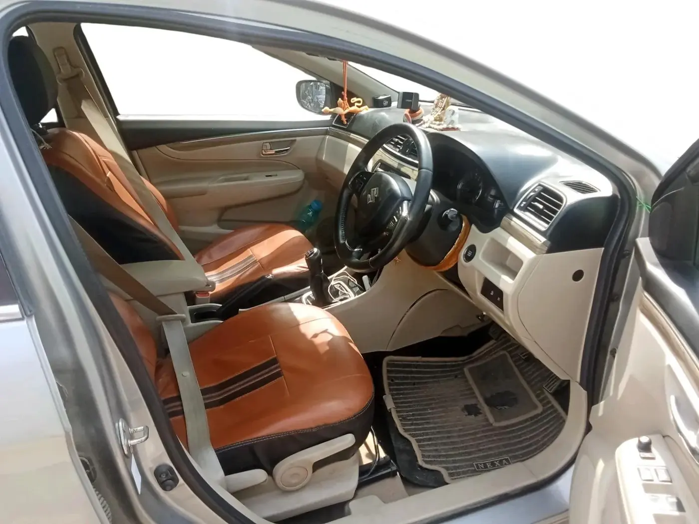 2020 Maruti Ciaz ALPHA 1.5 SHVS PETROL, Petrol, Manual, 1,15,612 km, interior