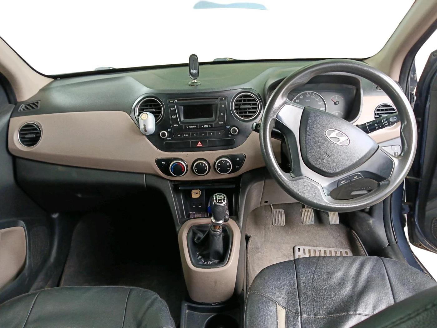 2015 Hyundai Grand i10 SPORTZ 1.2 KAPPA VTVT, Petrol, Manual, 66,105 km, interior