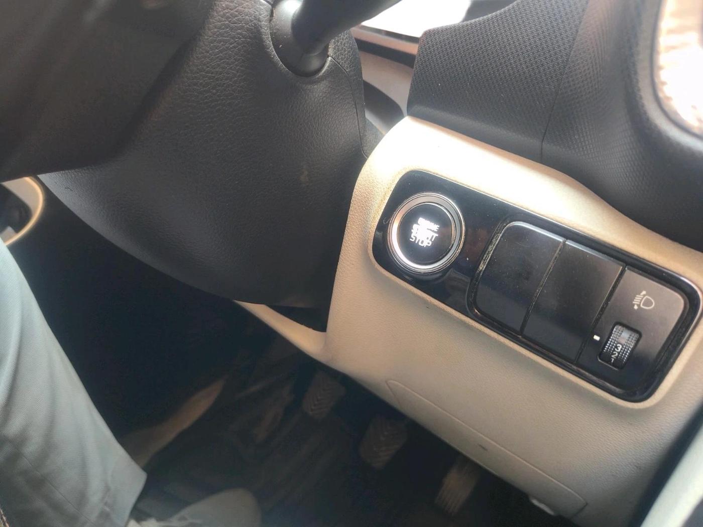 2020 KIA SONET HTX 1.5, Diesel, Manual, 2,47,579 km, interior