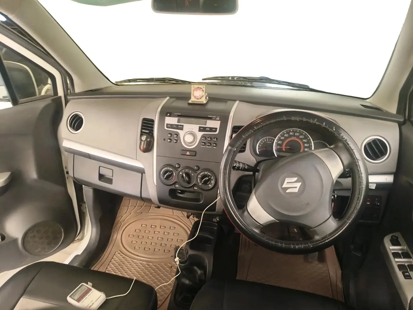 2012 Maruti Wagon R 1.0 VXI, Petrol, Manual, 60,870 km, interior