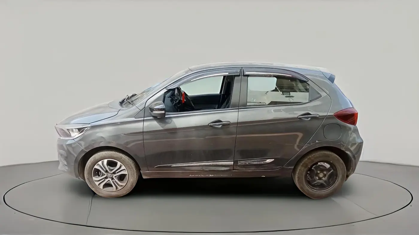 2023 Tata Tiago XT PETROL, Petrol, Manual, 26,864 km, exterior