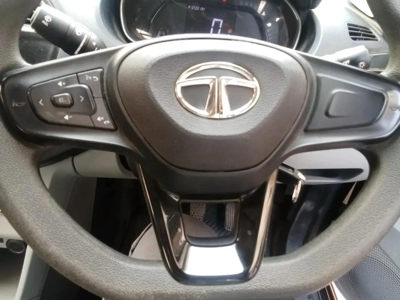2023 Tata Tiago XT PETROL, Petrol, Manual, 26,864 km, interior