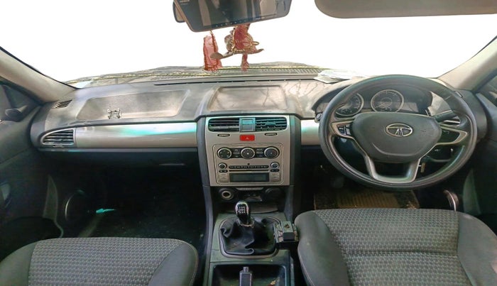 2015 Tata Safari Storme 2.2 EX 4X2, Diesel, Manual, 1,08,829 km, interior