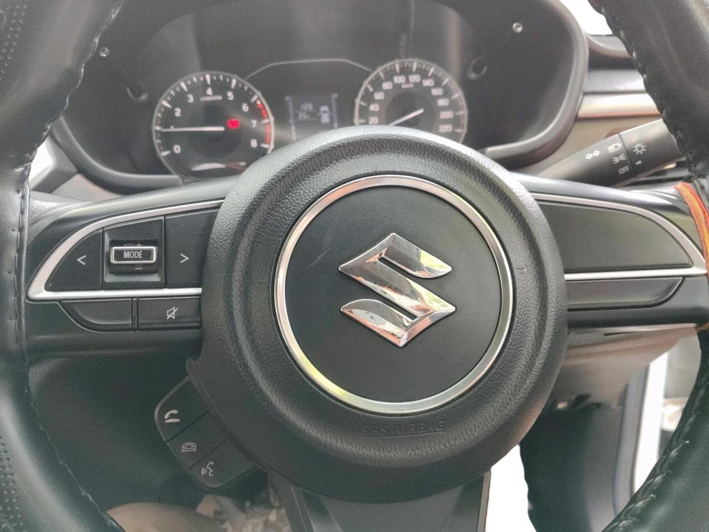 2025 Maruti BREZZA VXI, Petrol, Manual, 15,734 km, interior