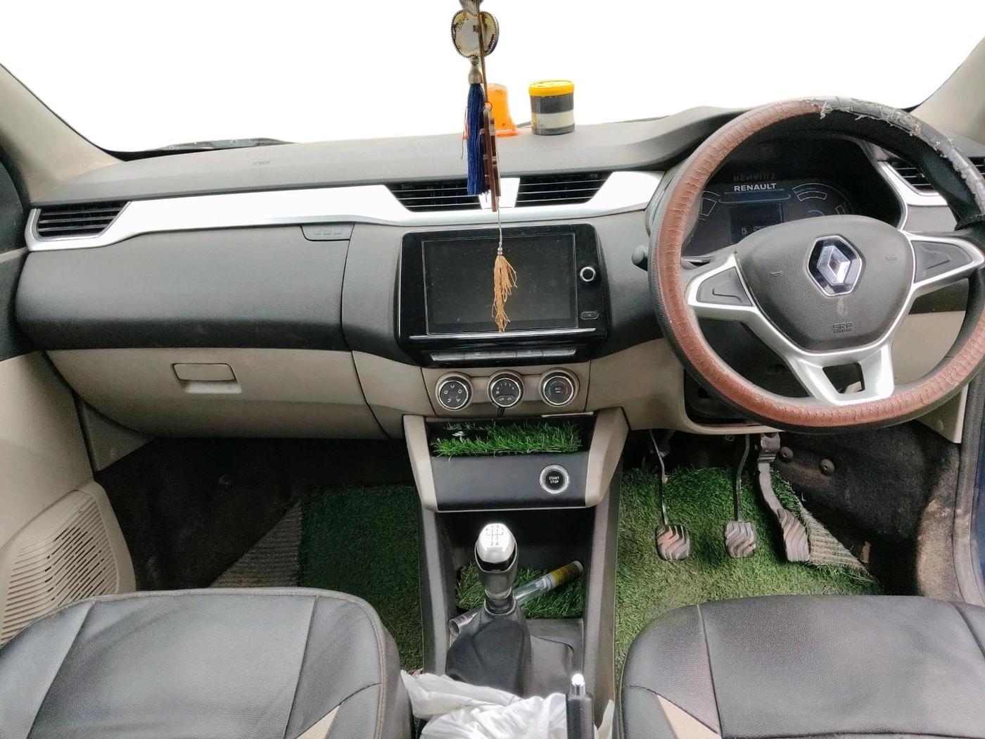 2020 Renault TRIBER RXZ, Petrol, Manual, 1,29,225 km, interior
