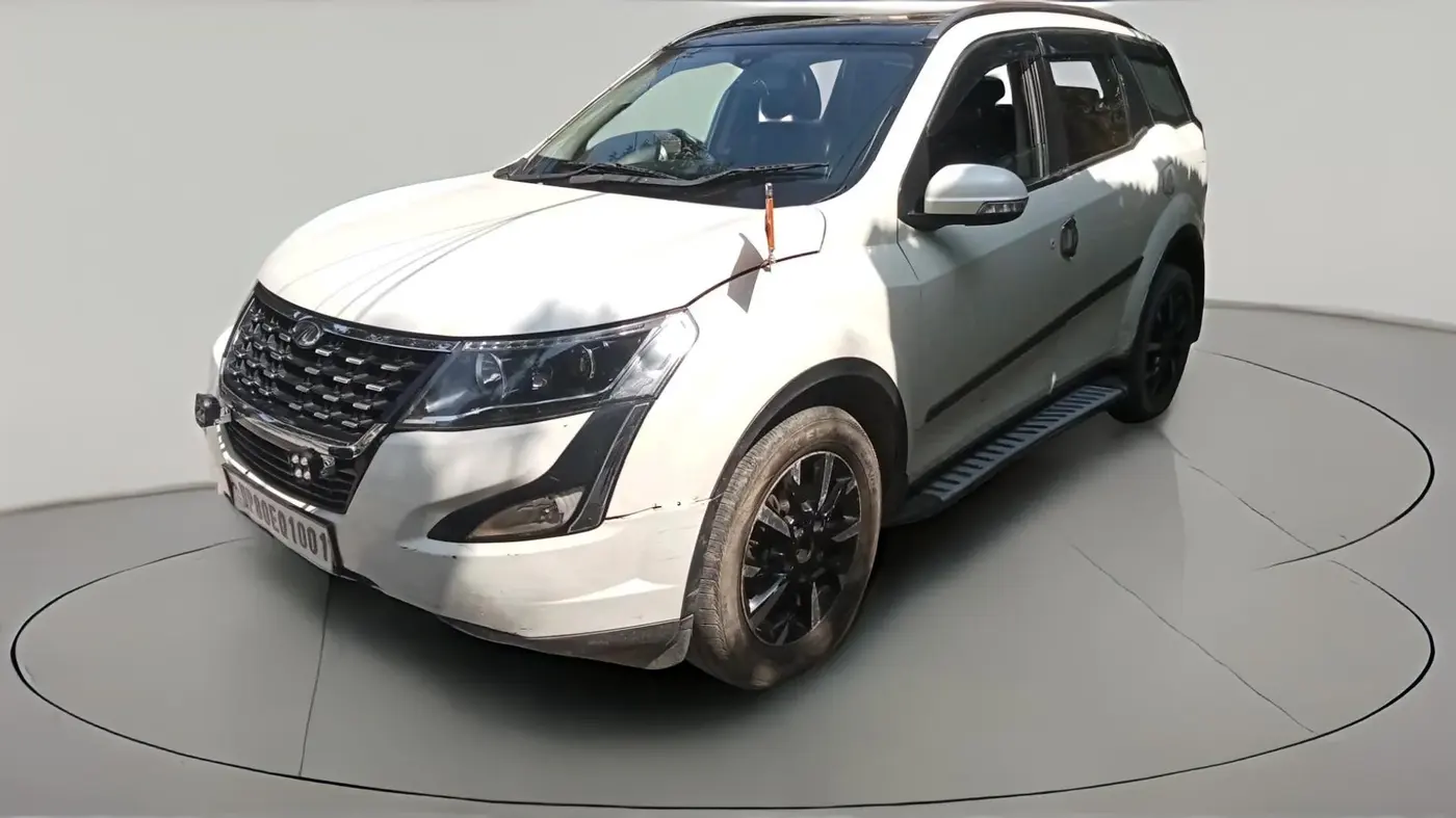 2018 Mahindra XUV500 W11, Diesel, Manual, 1,49,275 km, exterior
