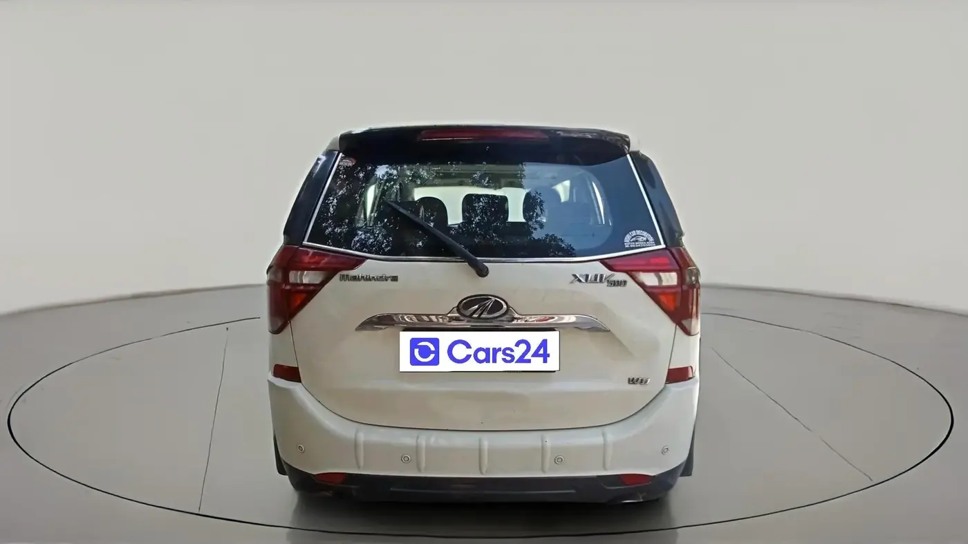 2018 Mahindra XUV500 W11, Diesel, Manual, 1,49,275 km, exterior