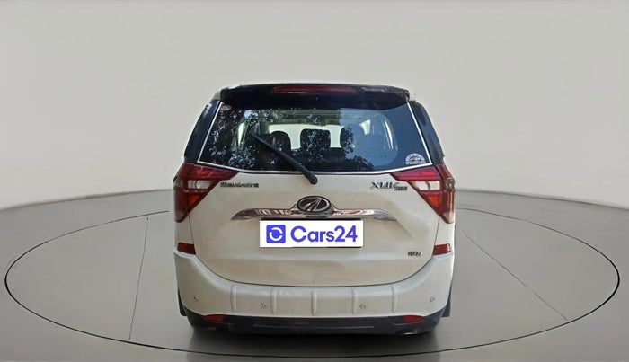 2018 Mahindra XUV500 W11, Diesel, Manual, 1,49,275 km, exterior