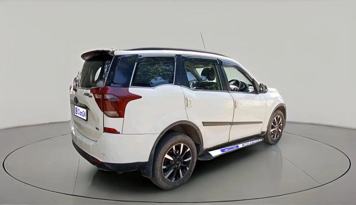 2018 Mahindra XUV500 W11, Diesel, Manual, 1,49,275 km, exterior