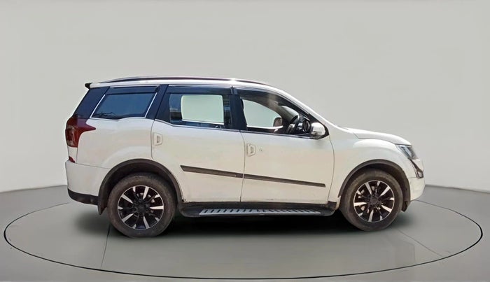 2018 Mahindra XUV500 W11, Diesel, Manual, 1,49,275 km, exterior