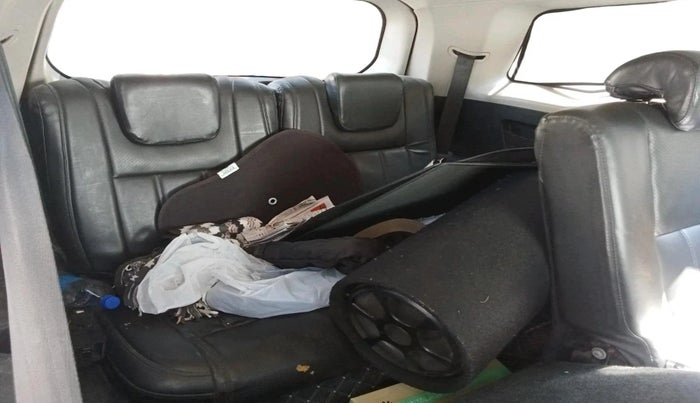 2018 Mahindra XUV500 W11, Diesel, Manual, 1,49,275 km, interior