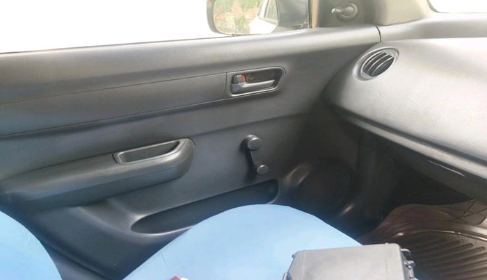 2015 Maruti Swift Dzire TOUR DIESEL, Diesel, Manual, 2,10,383 km, interior