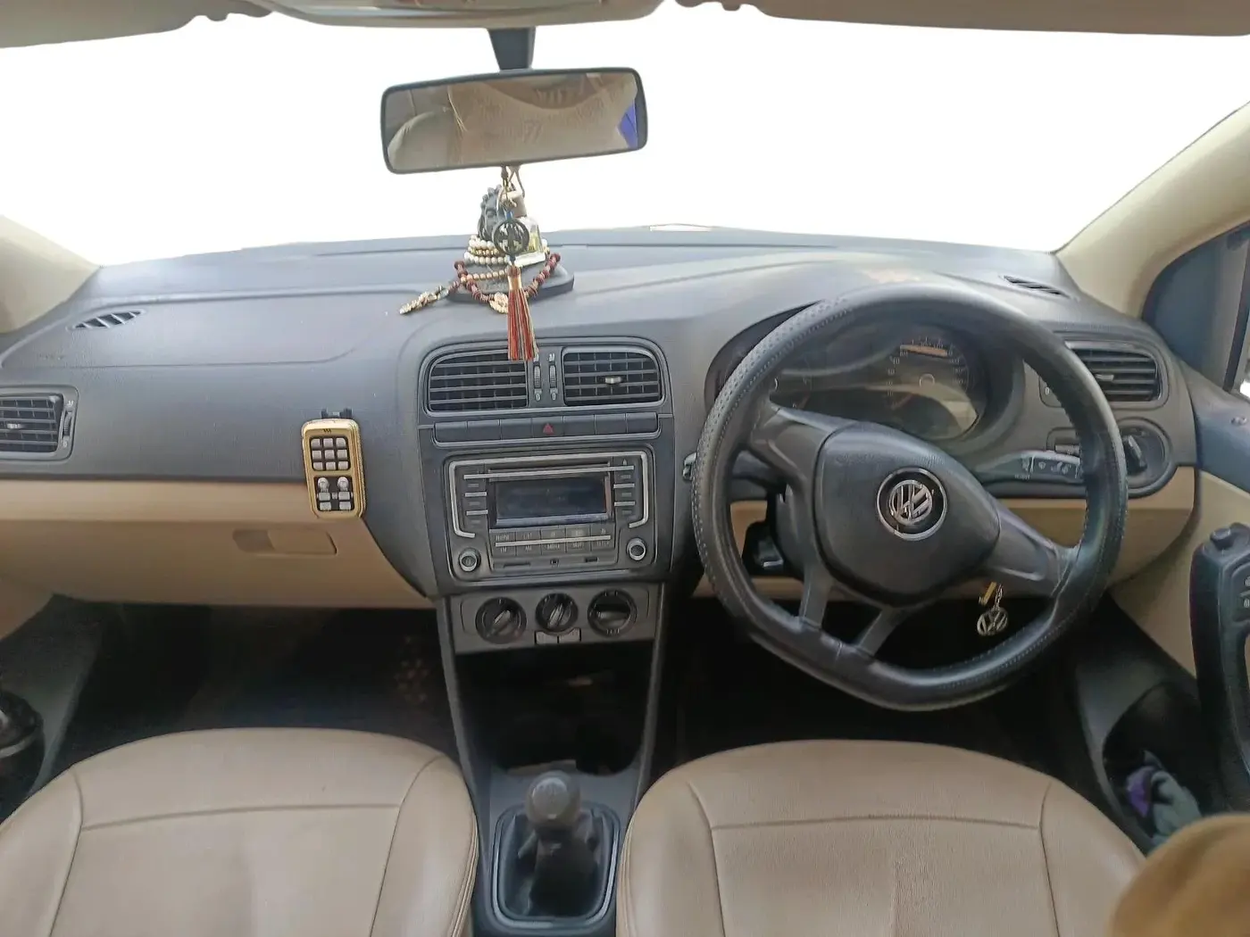 2016 Volkswagen Ameo COMFORTLINE 1.5L, Diesel, Manual, 92,732 km, interior