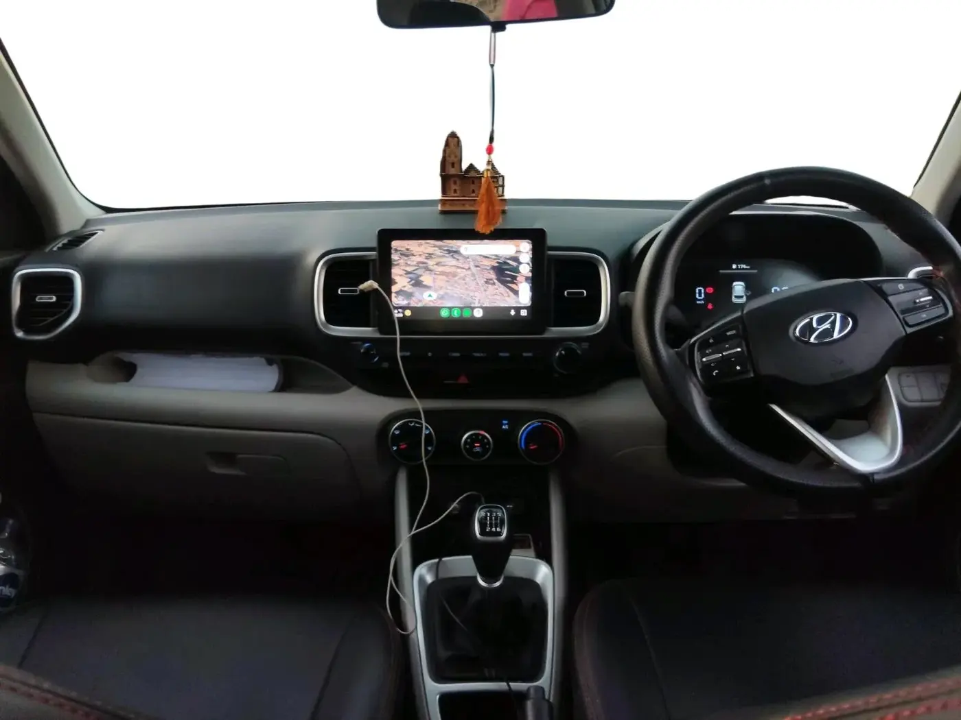 2024 Hyundai VENUE S PLUS 1.5 CRDI, Diesel, Manual, 27,474 km, interior