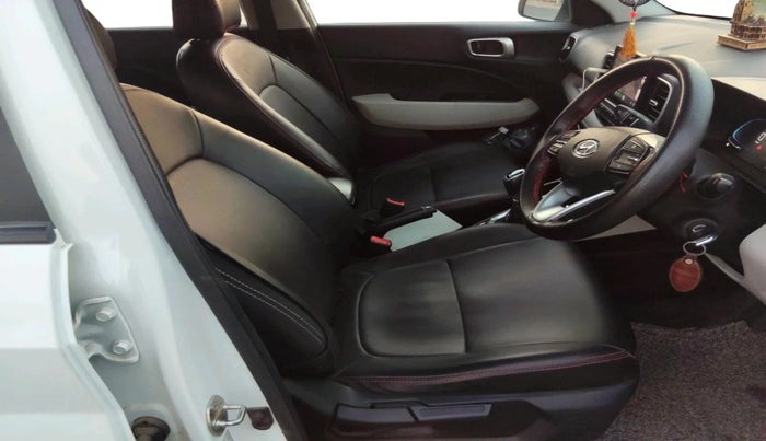 2024 Hyundai VENUE S PLUS 1.5 CRDI, Diesel, Manual, 27,474 km, interior