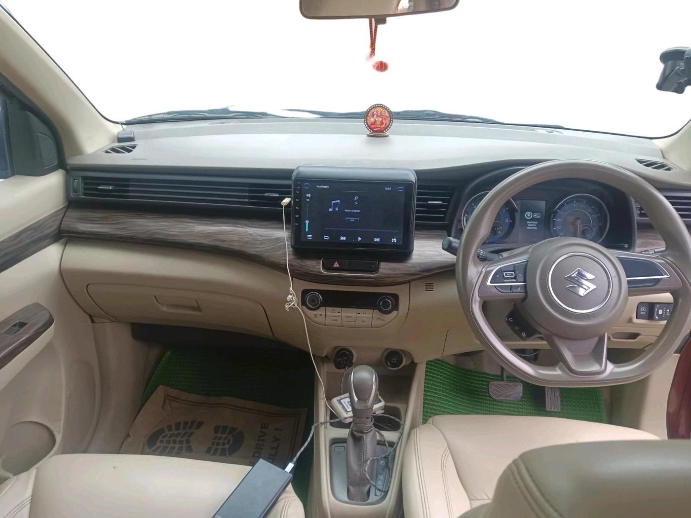 2019 Maruti Ertiga ZXI AT SHVS, CNG, Automatic, 1,25,143 km, interior
