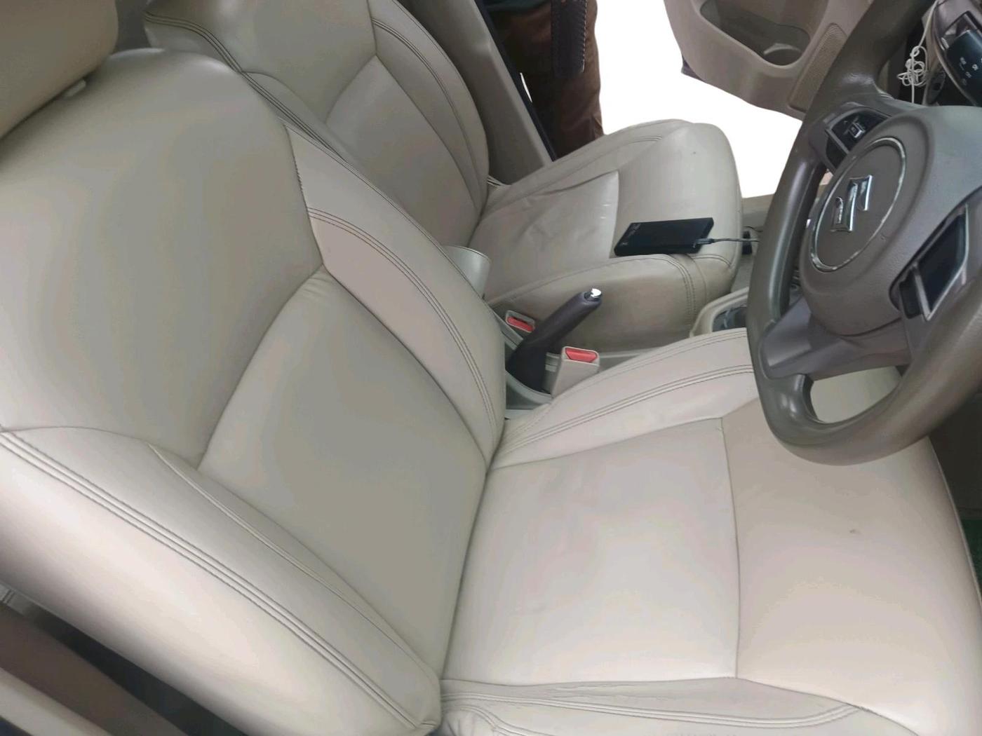 2019 Maruti Ertiga ZXI AT SHVS, CNG, Automatic, 1,25,143 km, interior