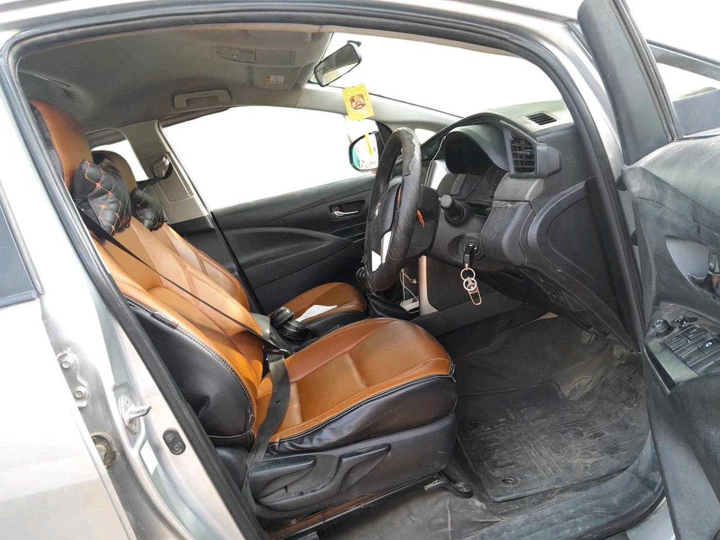 2021 Toyota Innova Crysta 2.4 G 7 STR, Diesel, Manual, 1,30,216 km, interior