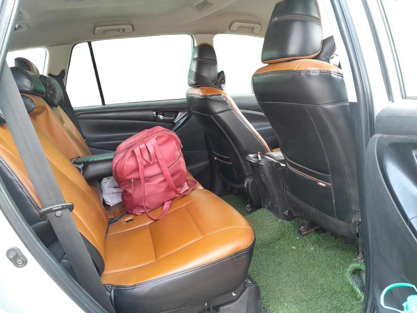 2021 Toyota Innova Crysta 2.4 G 7 STR, Diesel, Manual, 1,30,216 km, interior