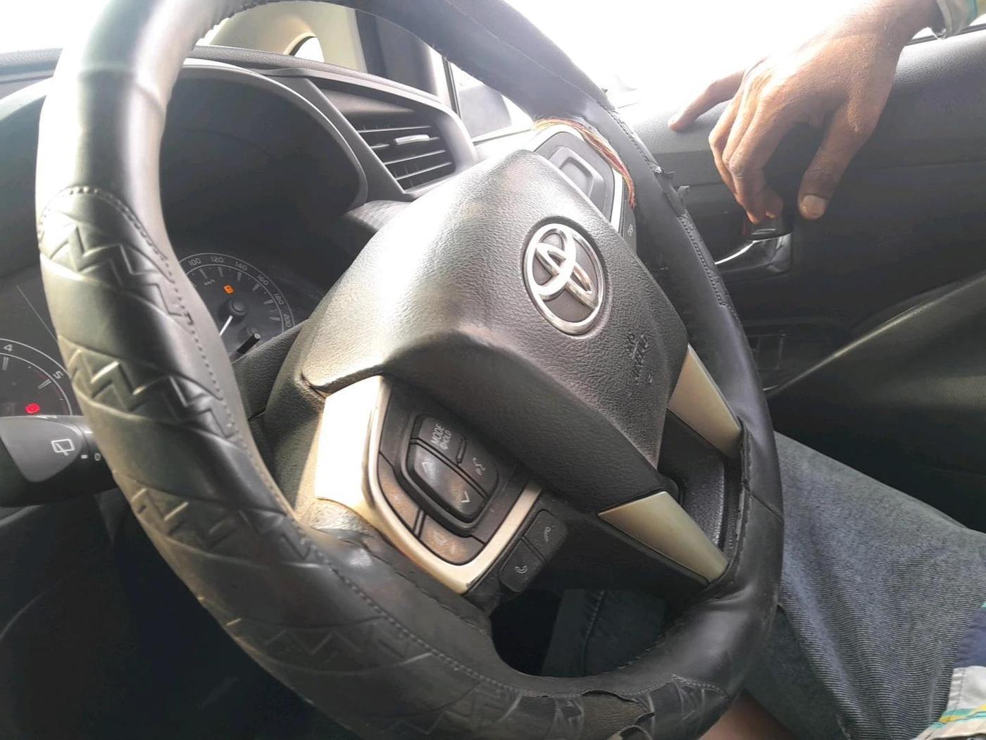2021 Toyota Innova Crysta 2.4 G 7 STR, Diesel, Manual, 1,30,216 km, interior