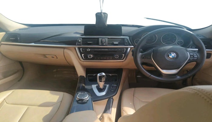 2016 BMW 3 Series  GT 320d Luxury Line, Diesel, Automatic, 57,278 km, interior