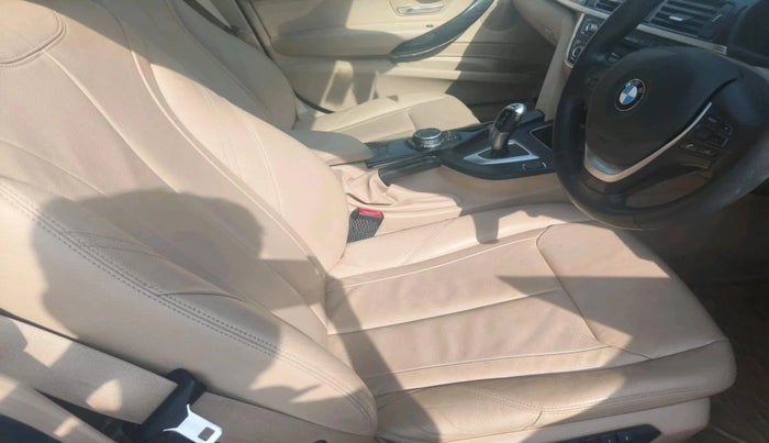 2016 BMW 3 Series  GT 320d Luxury Line, Diesel, Automatic, 57,278 km, interior