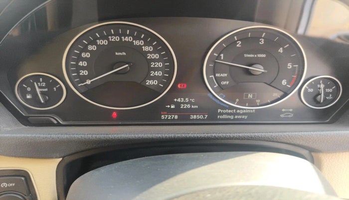 2016 BMW 3 Series  GT 320d Luxury Line, Diesel, Automatic, 57,278 km, interior