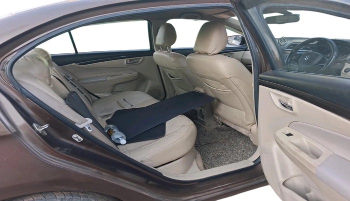 2015 Maruti Ciaz ZDI, Diesel, Manual, 76,114 km, interior