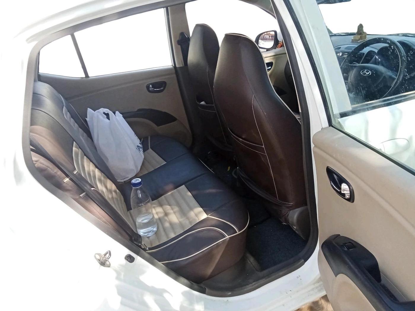 2011 Hyundai i10 MAGNA 1.2, Petrol, Manual, 68,343 km, interior