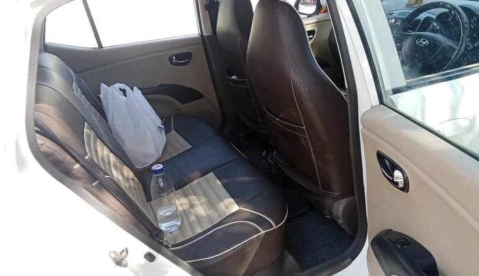 2011 Hyundai i10 MAGNA 1.2, Petrol, Manual, 68,343 km, interior