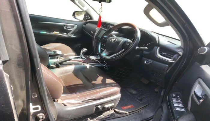 2017 Toyota Fortuner 2.8 4X2 AT, Diesel, Automatic, 1,91,829 km, interior