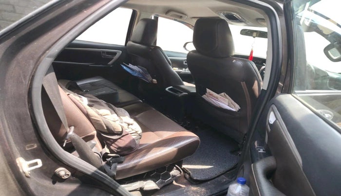 2017 Toyota Fortuner 2.8 4X2 AT, Diesel, Automatic, 1,91,829 km, interior