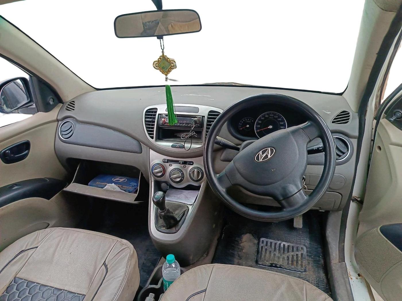 2014 Hyundai i10 MAGNA 1.1, Petrol, Manual, 41,671 km, interior