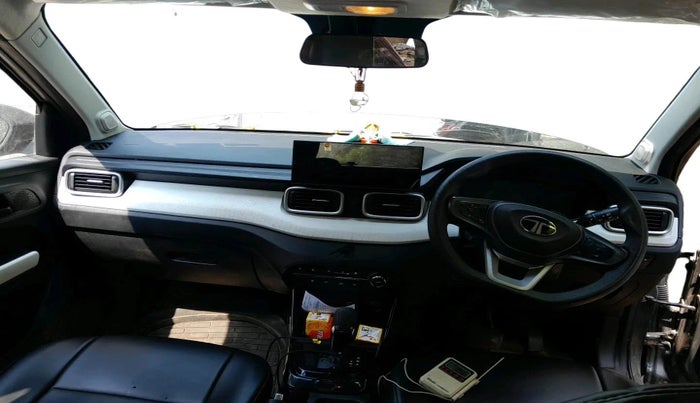 2025 Tata PUNCH Accomplished Plus AMT, Petrol, Automatic, 33,338 km, interior