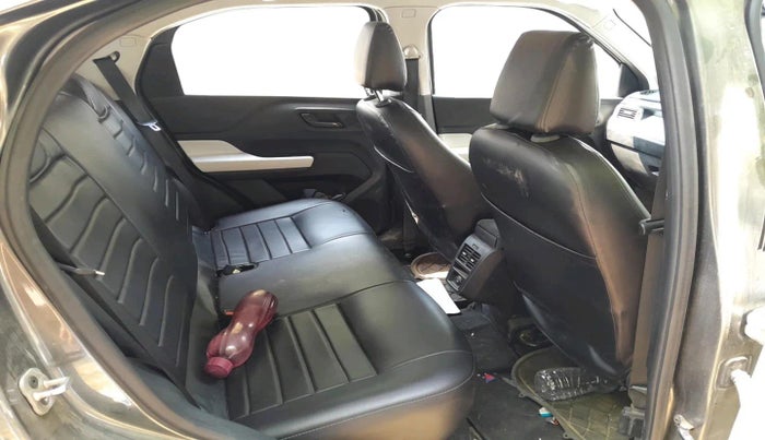 2025 Tata PUNCH Accomplished Plus AMT, Petrol, Automatic, 33,338 km, interior