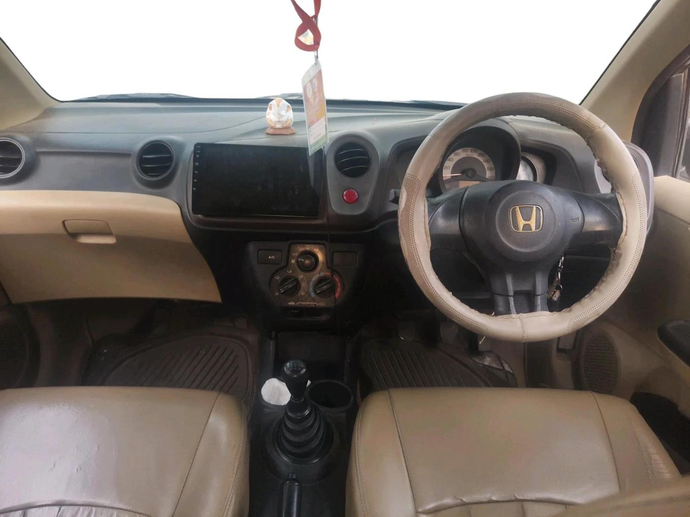 2013 Honda Brio E MT, Petrol, Manual, 98,314 km, interior