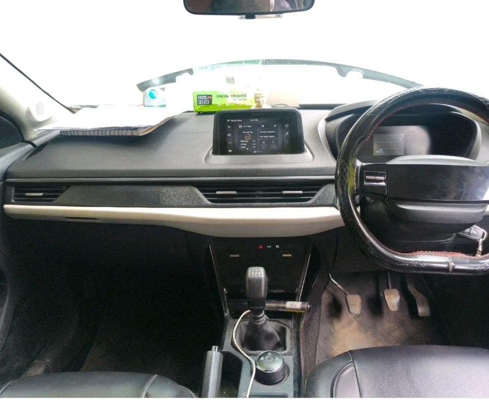 2023 Tata NEXON PURE SUNROOF 1.2 PETROL, Petrol, Manual, 48,817 km, interior
