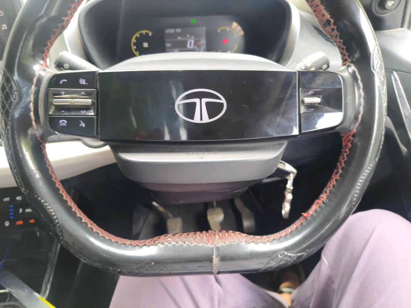 2023 Tata NEXON PURE SUNROOF 1.2 PETROL, Petrol, Manual, 48,817 km, interior