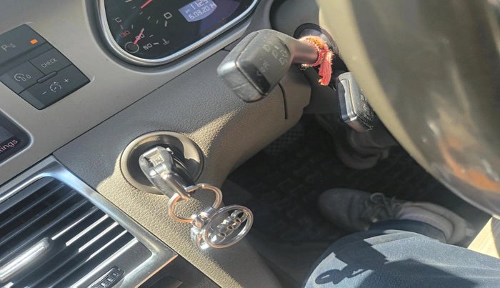 2014 Audi Q7 3.0 TDI QUATTRO, Diesel, Automatic, 1,41,296 km, interior