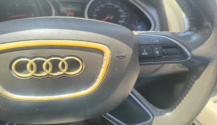 2014 Audi Q7 3.0 TDI QUATTRO, Diesel, Automatic, 1,41,296 km, interior