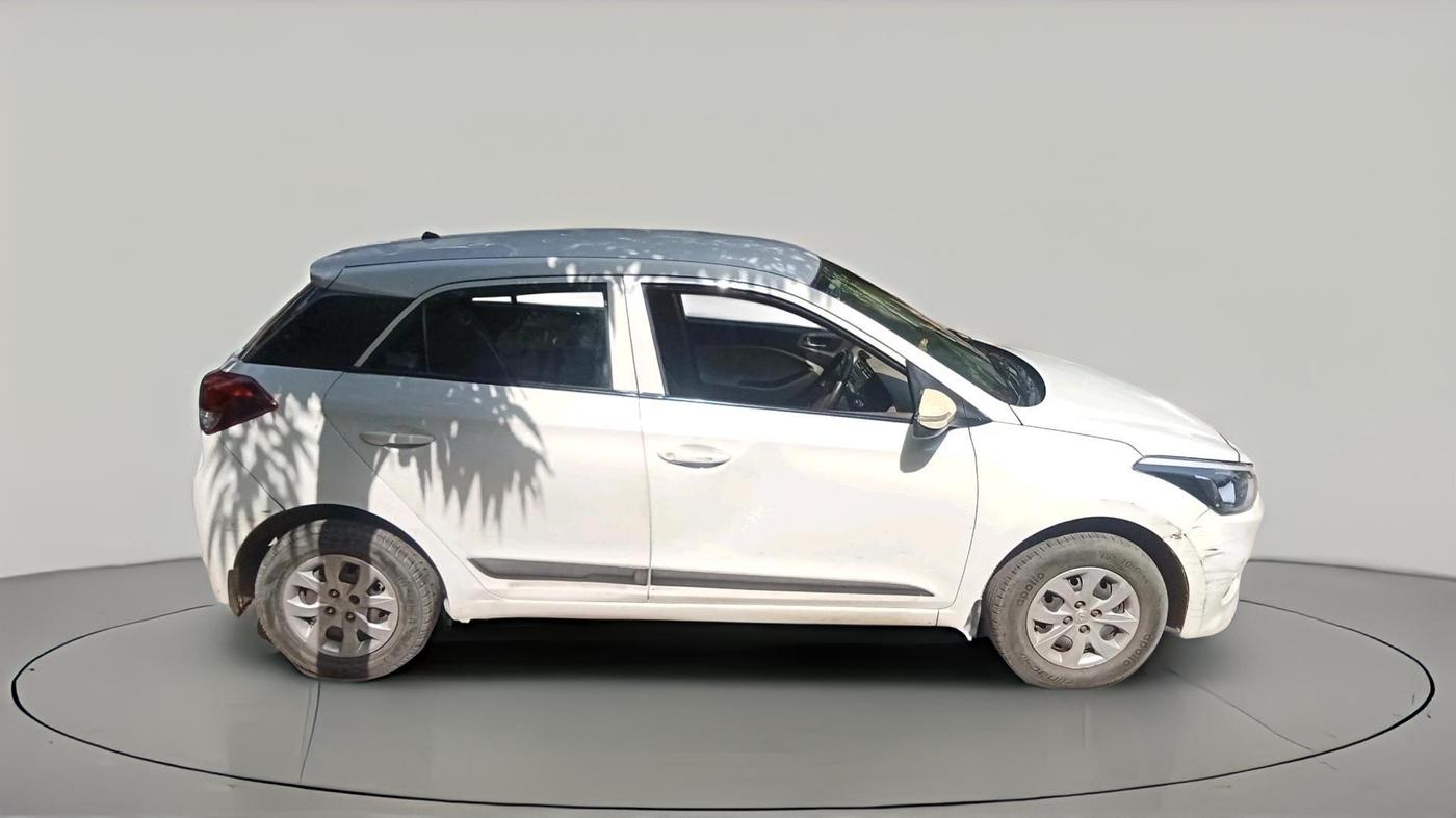 2015 Hyundai Elite i20 SPORTZ 1.2, Petrol, Manual, 1,06,429 km, exterior