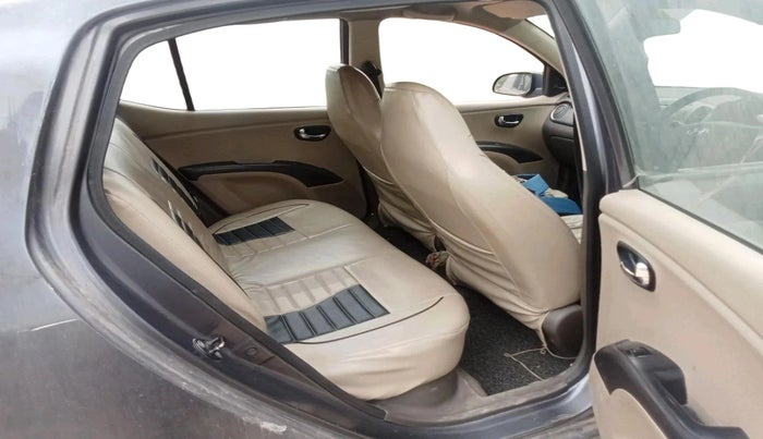 2014 Hyundai i10 SPORTZ 1.1, Petrol, Manual, 1,75,155 km, interior