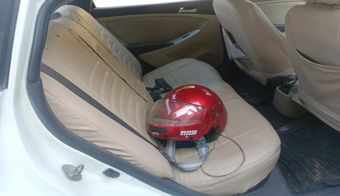 2013 Hyundai Verna FLUIDIC 1.4 CRDI, Diesel, Manual, 1,39,600 km, interior