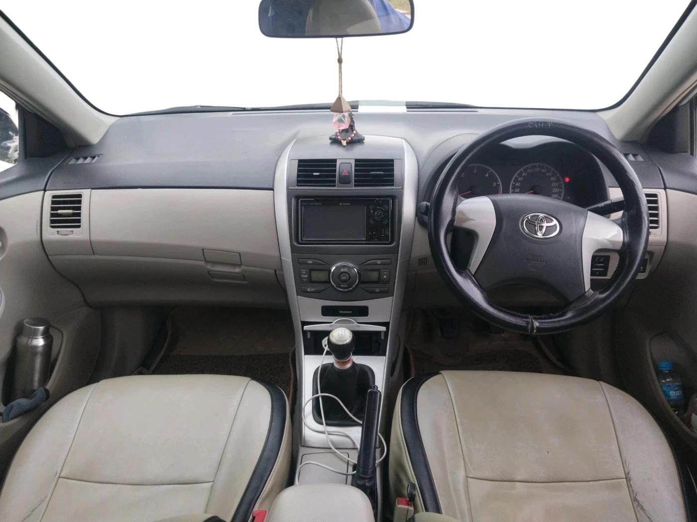 2013 Toyota Corolla Altis J DIESEL, Diesel, Manual, 2,29,663 km, interior