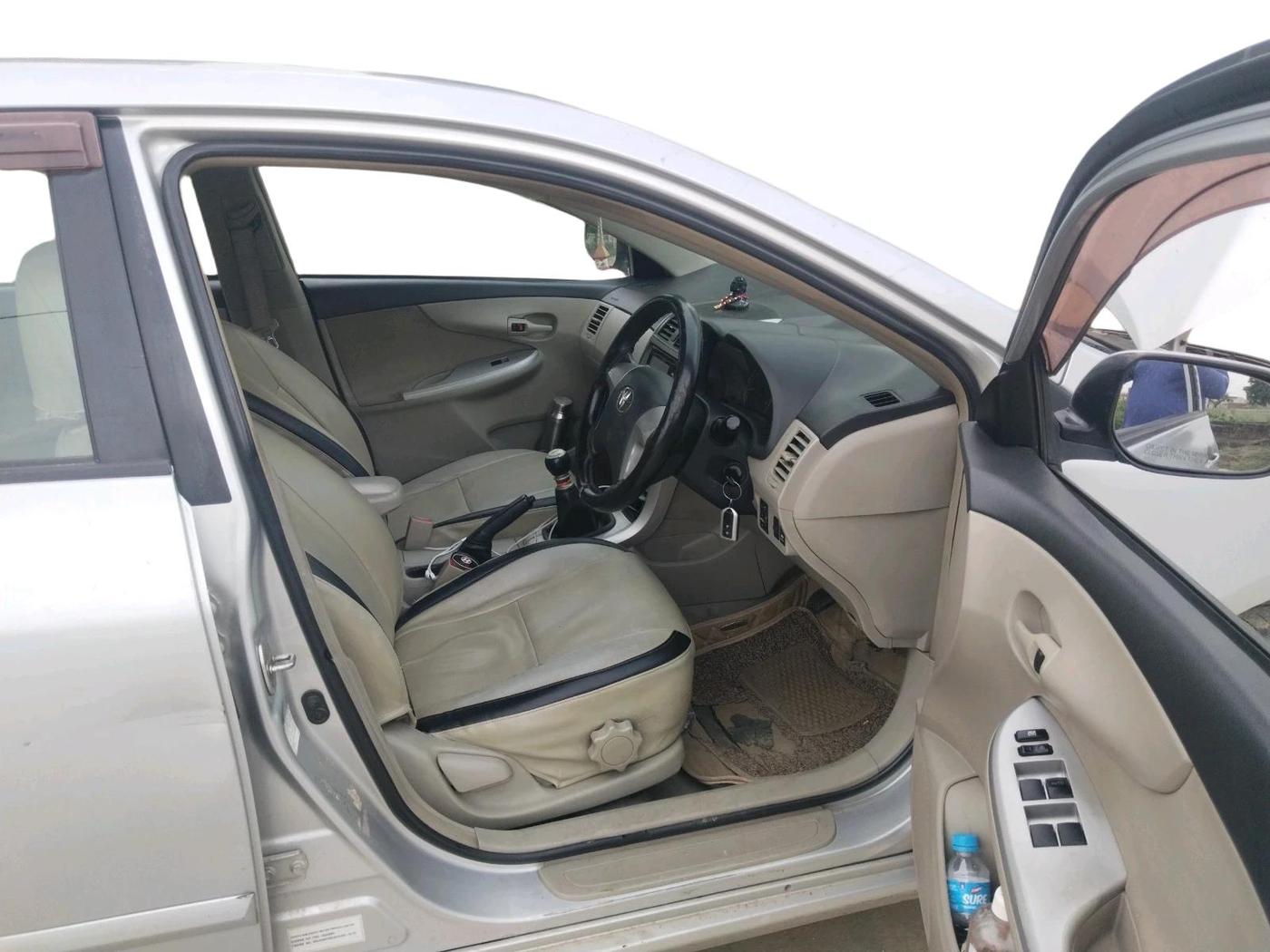 2013 Toyota Corolla Altis J DIESEL, Diesel, Manual, 2,29,663 km, interior