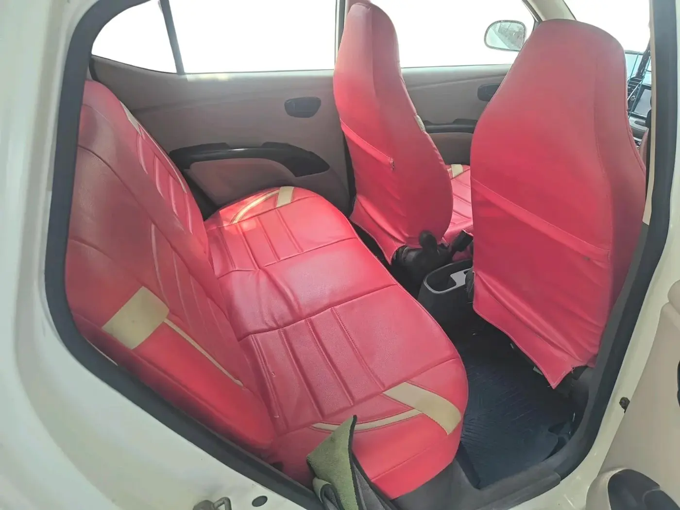 2016 Hyundai i10 MAGNA 1.1, Petrol, Manual, 53,856 km, interior