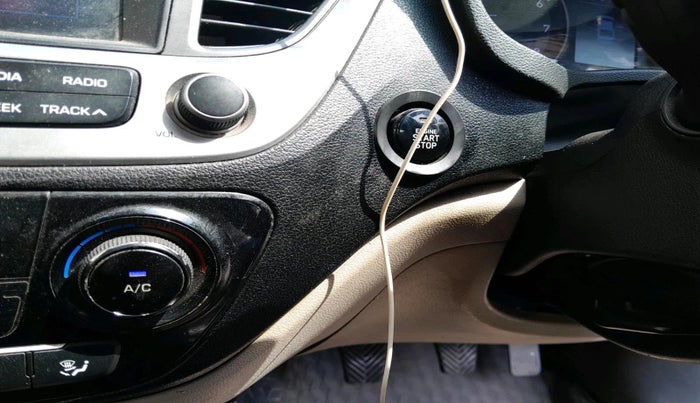 2019 Hyundai Verna 1.6 VTVT SX, Petrol, Manual, 31,609 km, interior