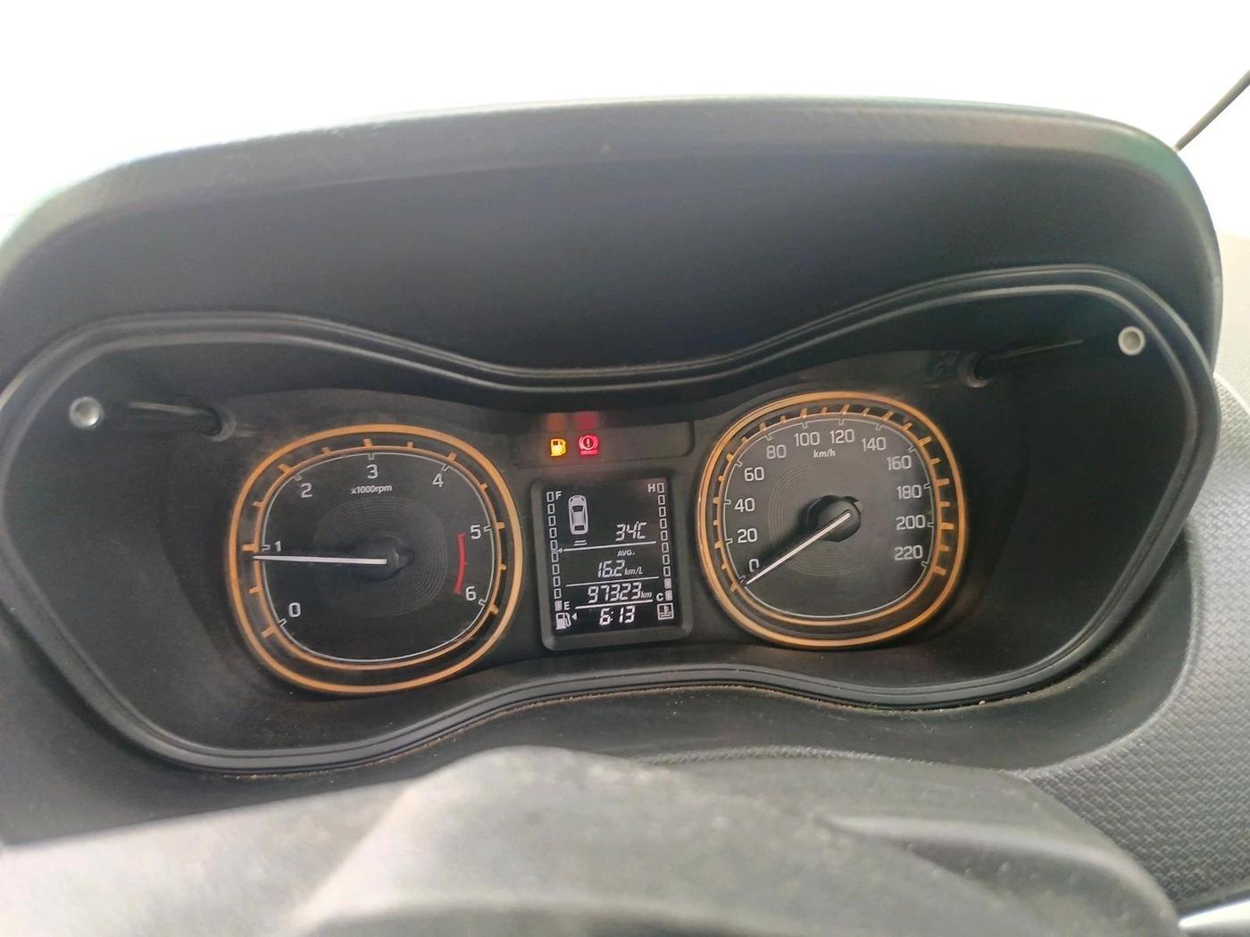 2017 Maruti Vitara Brezza ZDI, Diesel, Manual, 97,323 km, interior