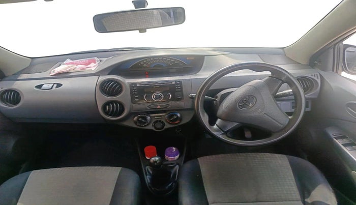2013 Toyota Etios Liva G, Petrol, Manual, 1,19,166 km, interior